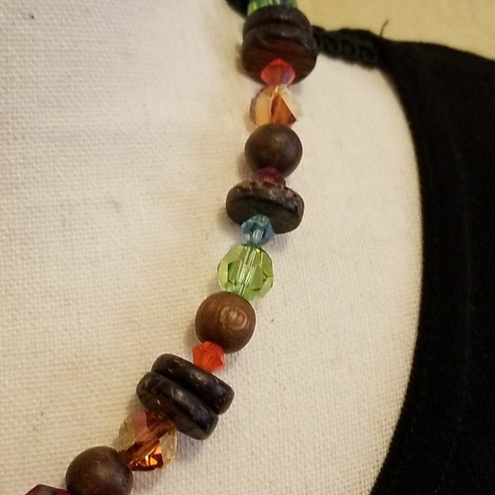 beaded necklace - Picture 4 of 4